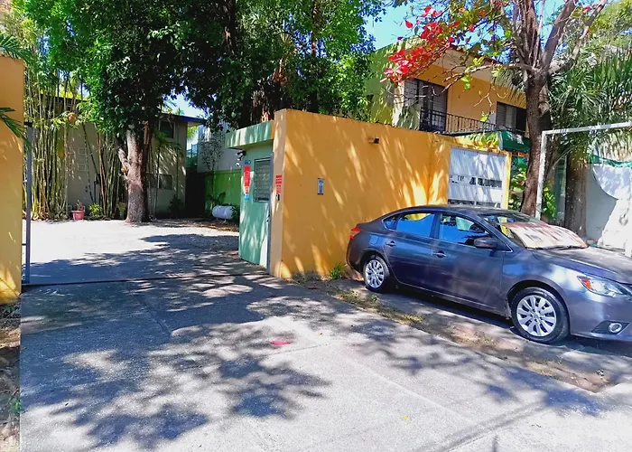 Suites Galvan Centro Colima, Alberca, Wifi, Parking