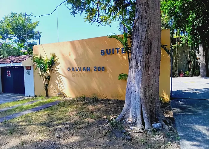 Suites Galvan Centro Colima, Alberca, Wifi, Parking